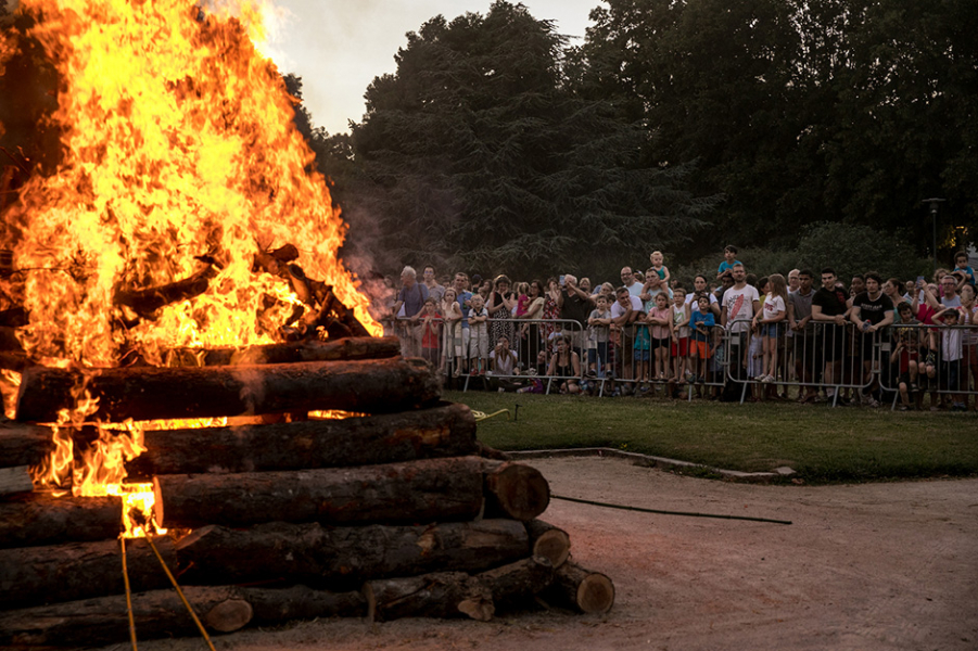 Les feux de la SaintJean 2019 Retour en images Sceaux Tourisme Site officiel de la Maison Les feux de la SaintJean 2019 Retour en images Sceaux Tourisme Site officiel de la Maison